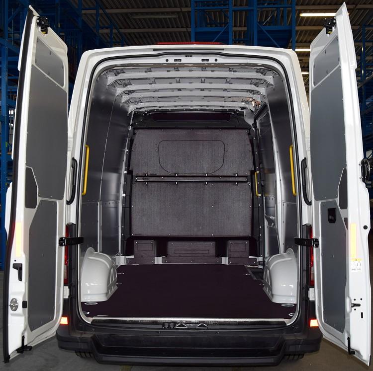 volkswagen-crafter-2017-l3-h3-03_15323